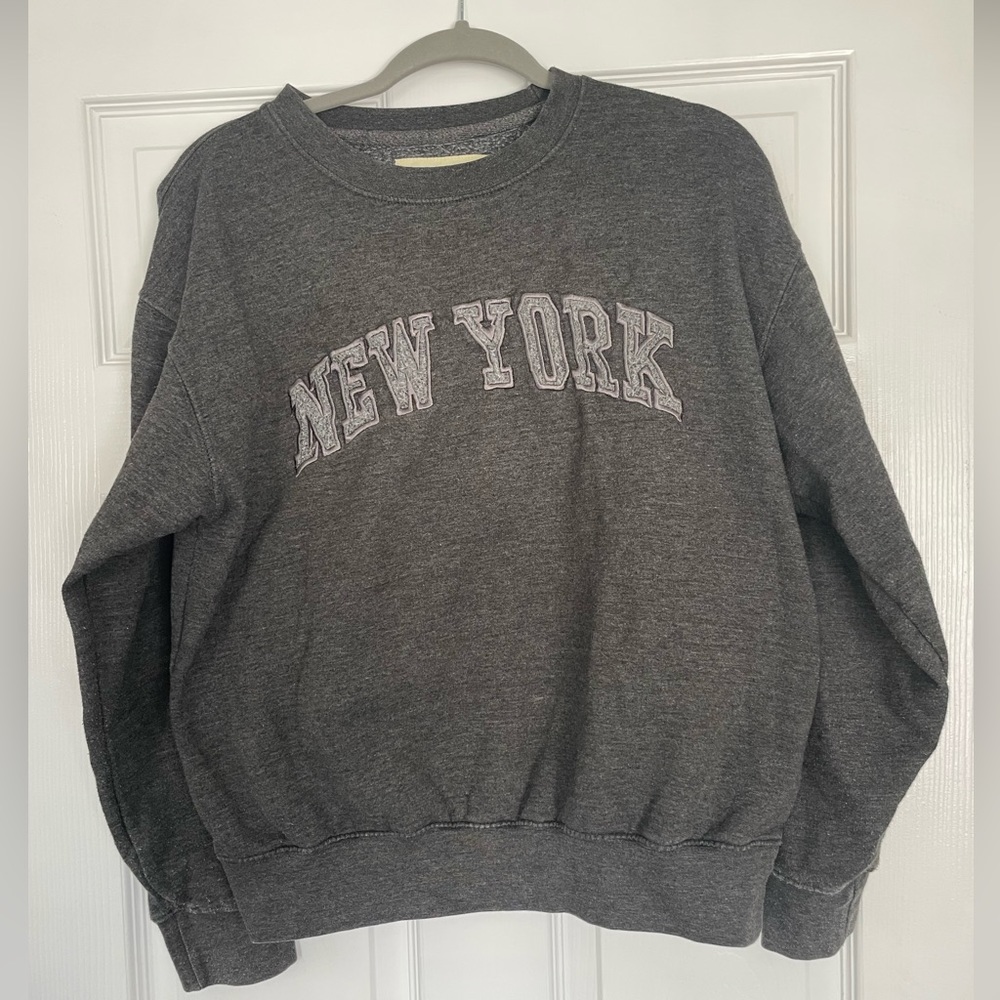 Cozy Vintage-Style New York Sweatshirt